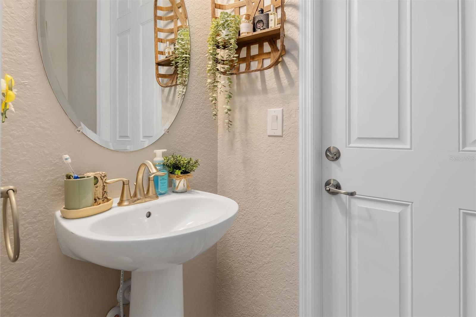 HARBOR WEST - Residential