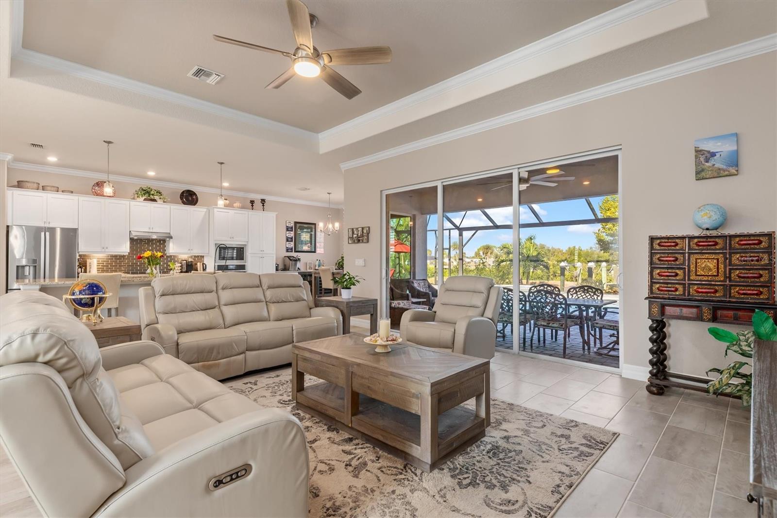 HARBOR WEST - Residential