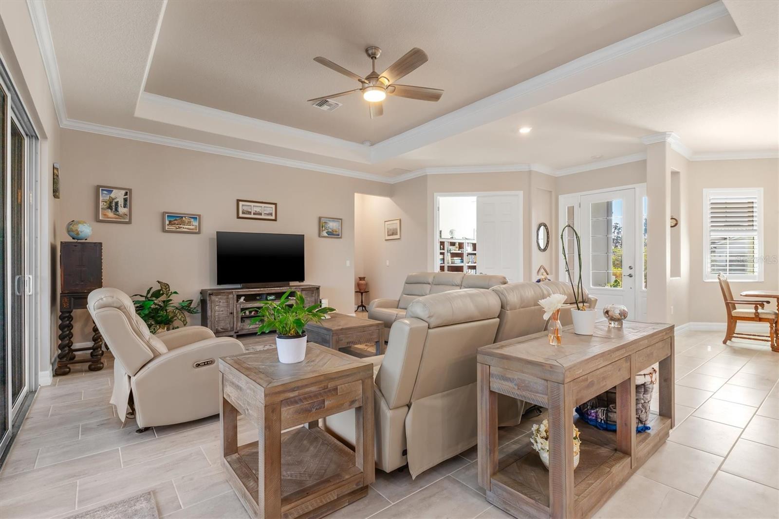 HARBOR WEST - Residential