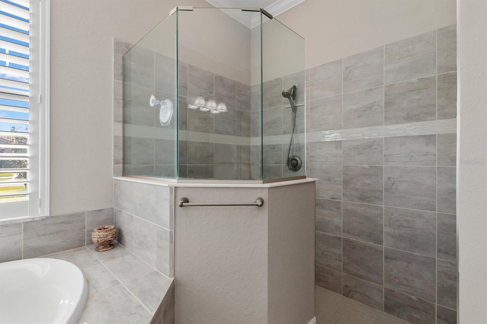 HARBOR WEST - Residential