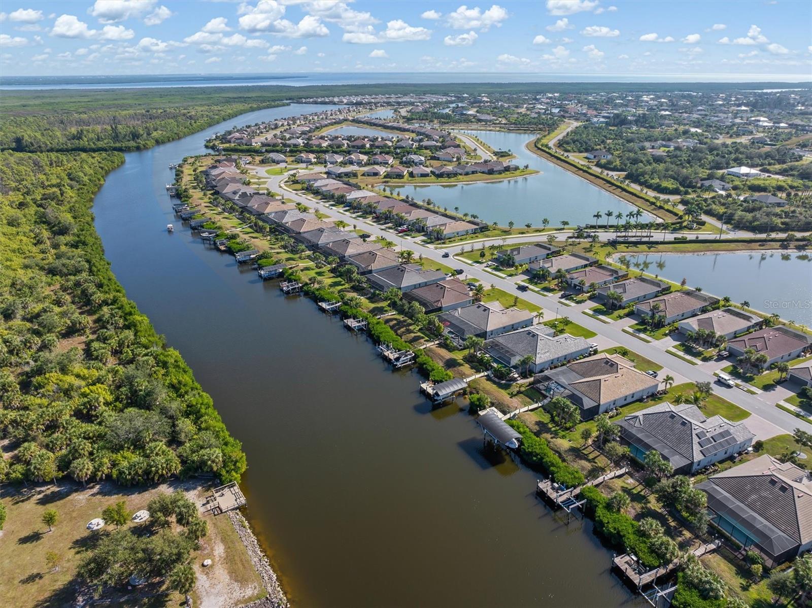 HARBOR WEST - Residential