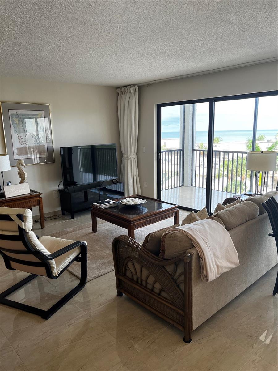 LIDO SURF AND SAND - Residential Lease