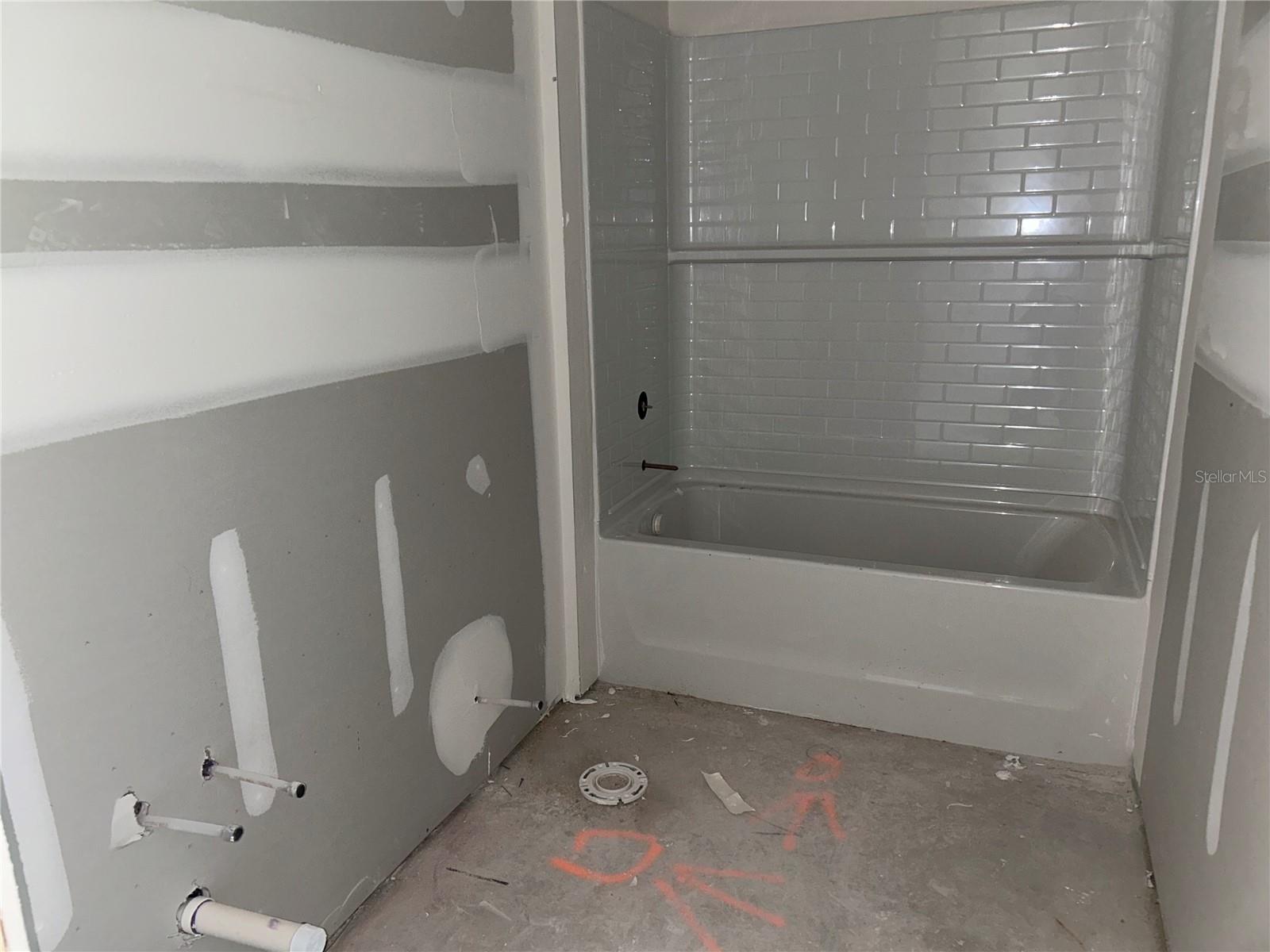 OAKFIELD TRAILS WEST - Residential