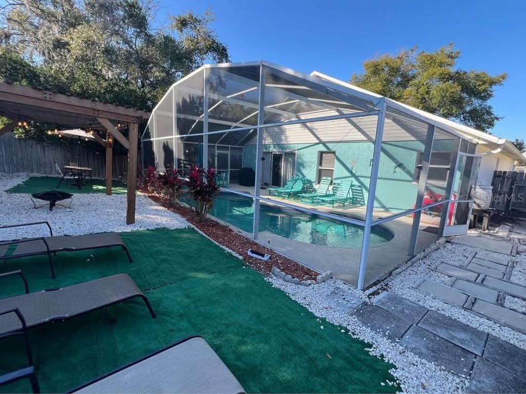 Photo of 315 Allison Avenue, Davenport, FL 33897 (MLS # O6372712)