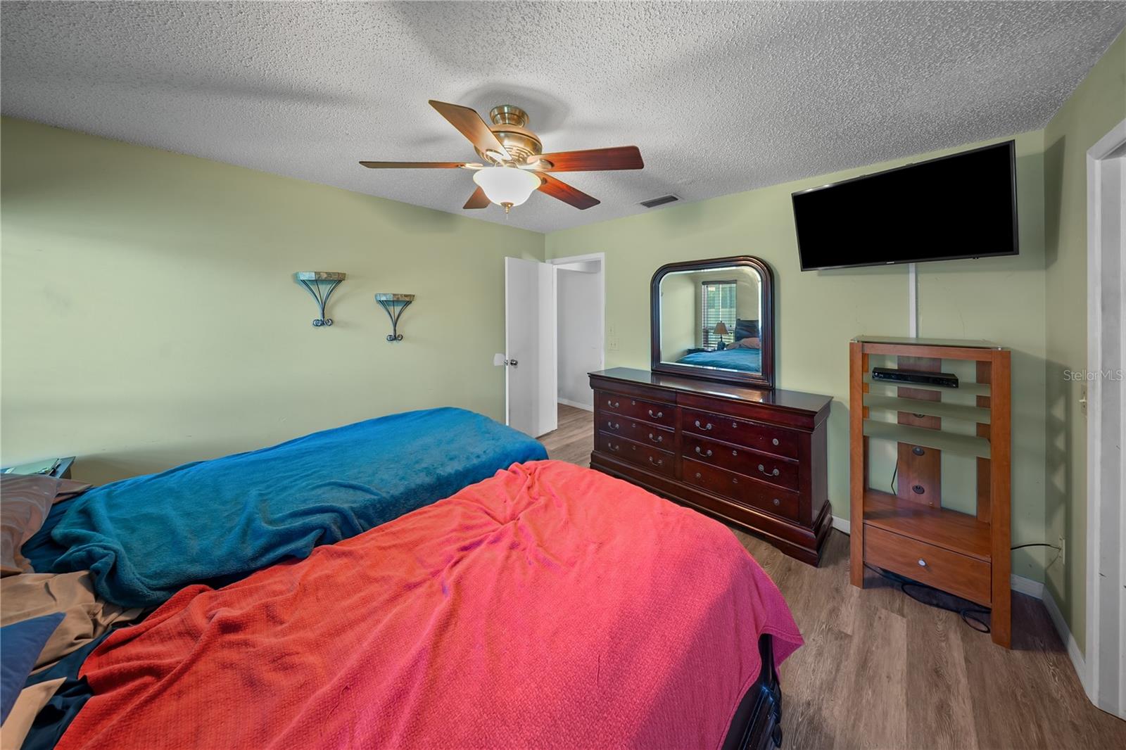 LOGAN GATE VILLAGE PH II UN 4 - Residential