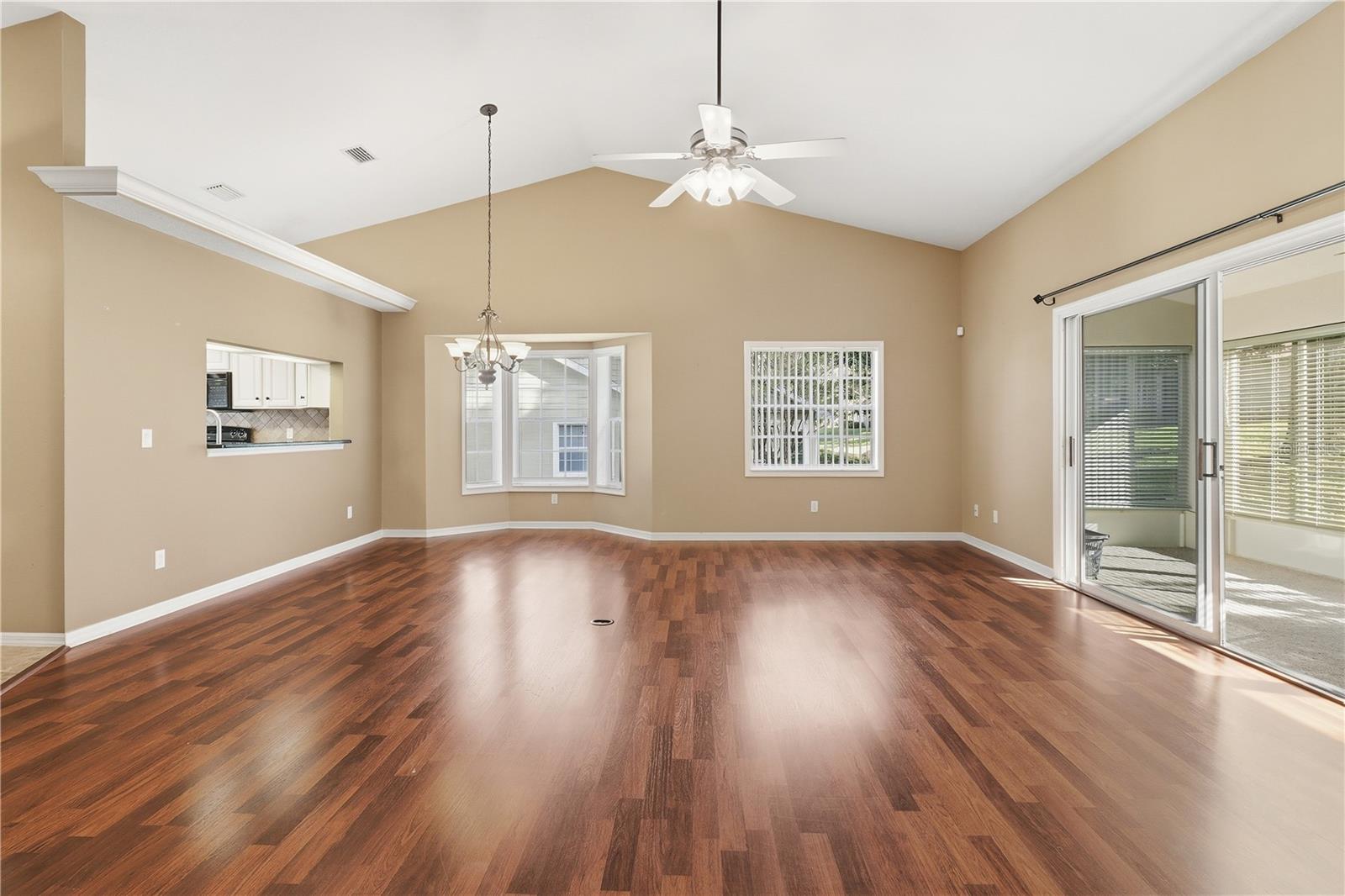 1507 N ENDICOTT POINT