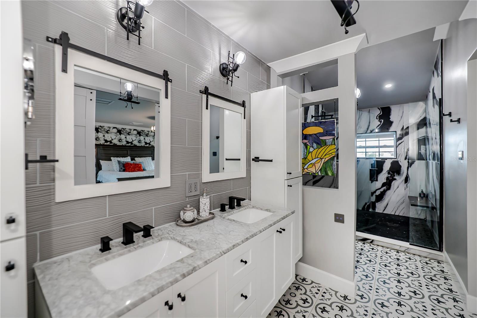 LAKE SUZY VILLAS - Residential