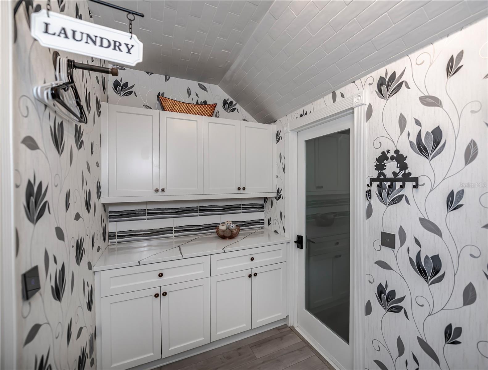 LAKE SUZY VILLAS - Residential