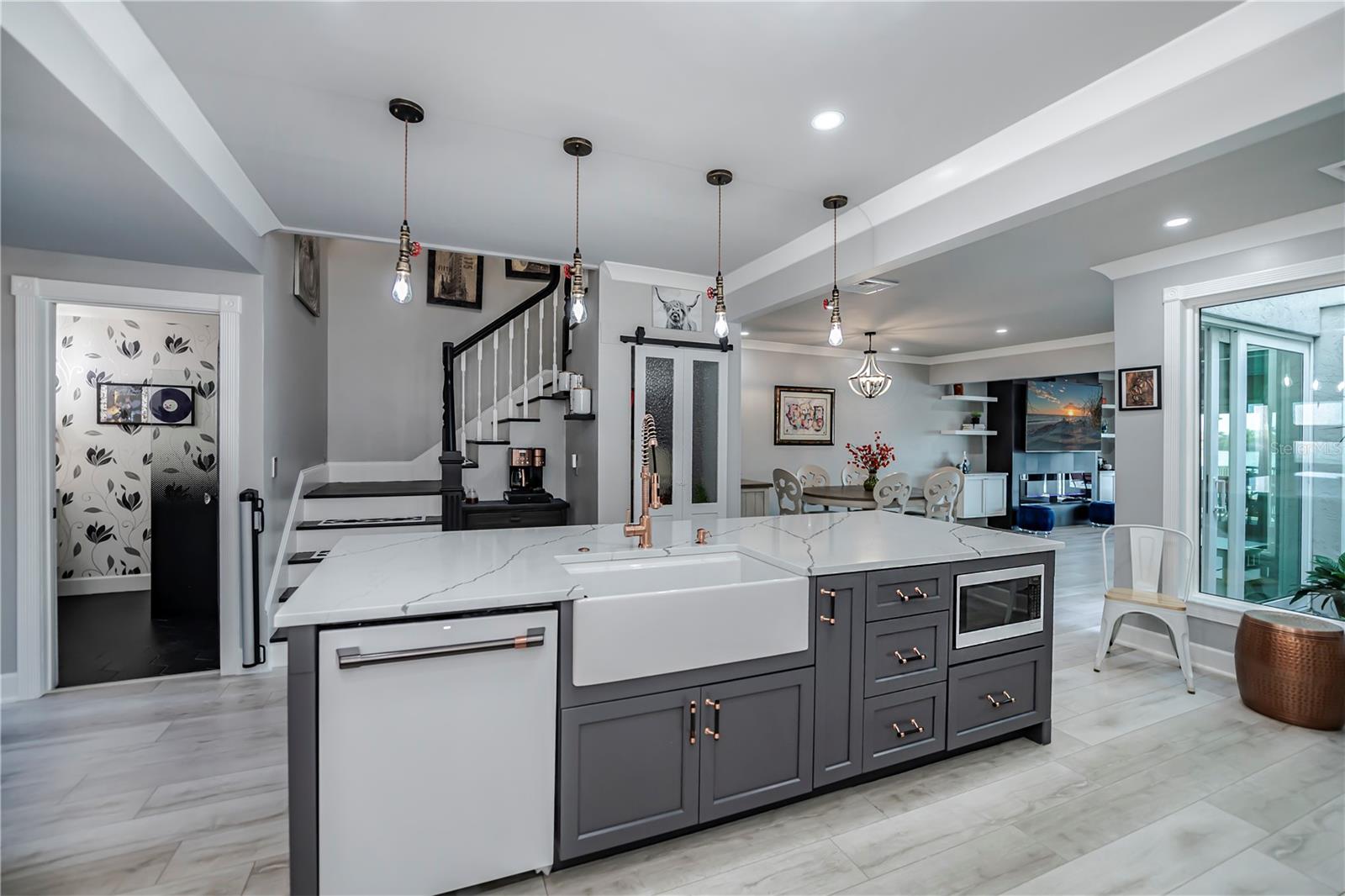 LAKE SUZY VILLAS - Residential