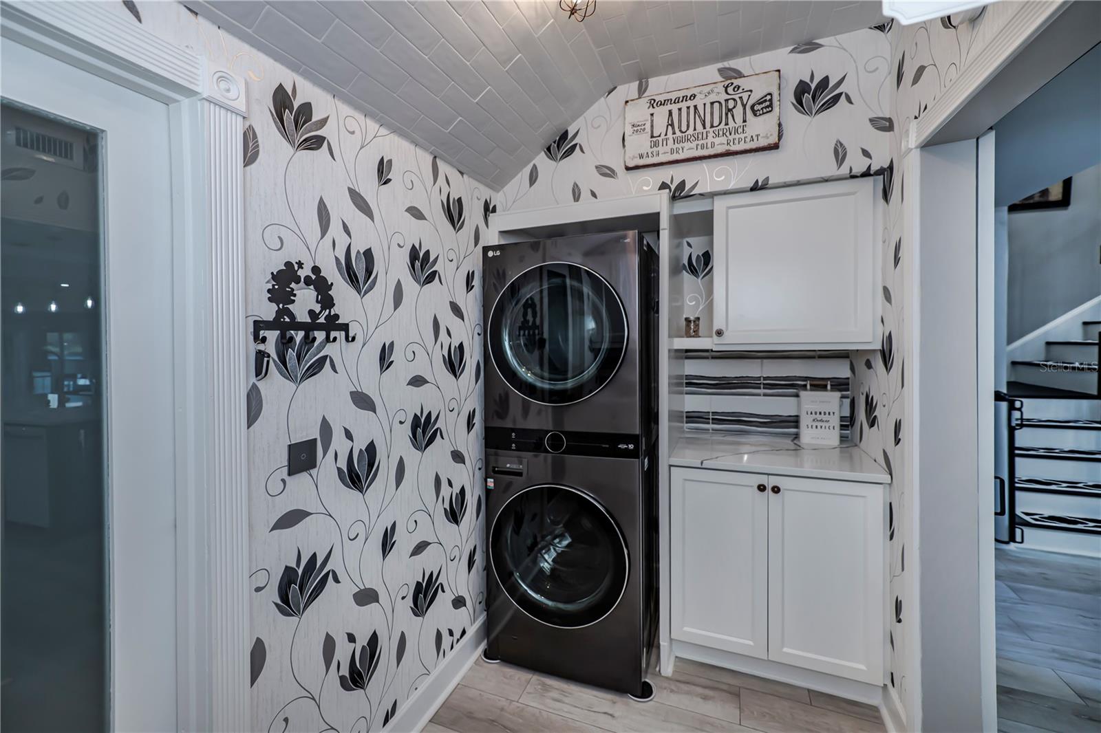 LAKE SUZY VILLAS - Residential