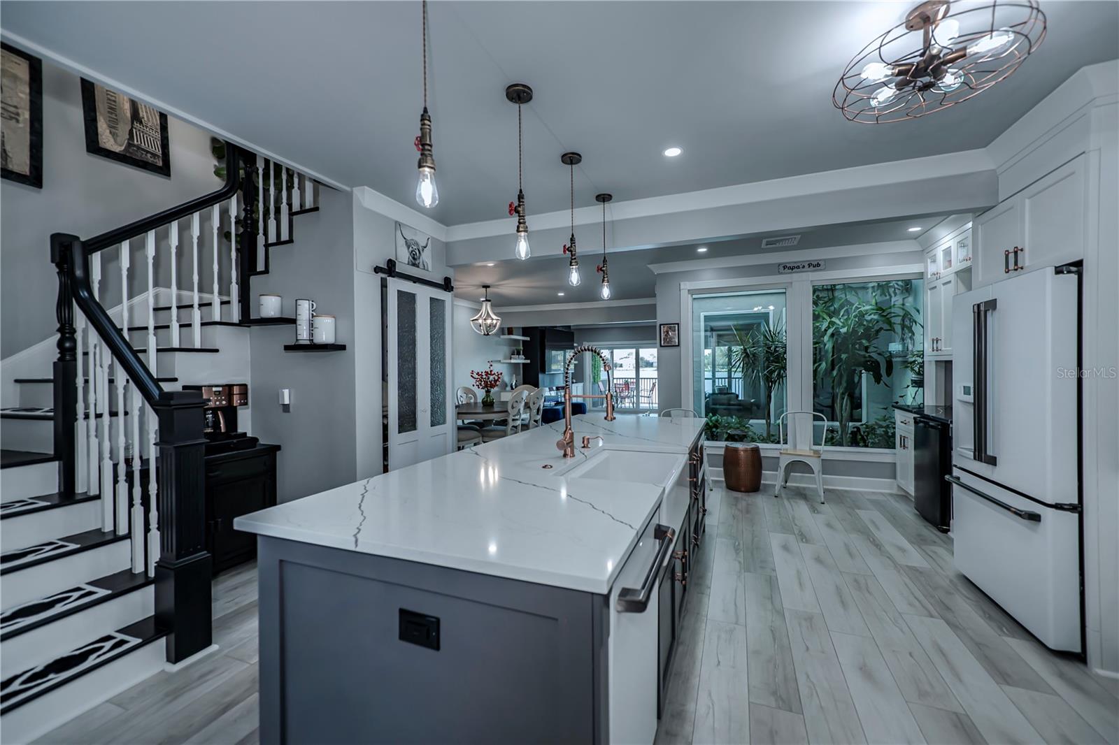 LAKE SUZY VILLAS - Residential