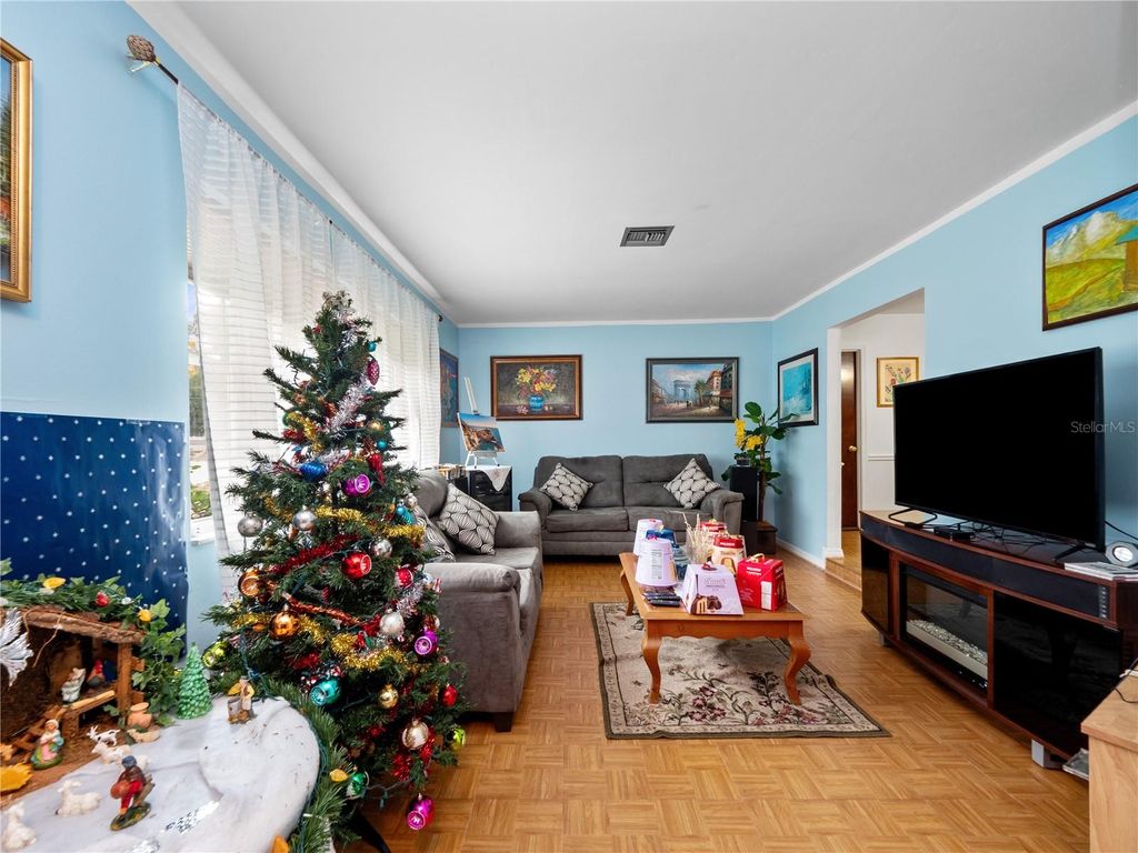 Photo of 7002 Crestlake Drive, Orlando, FL 32819 (MLS # O6367014)