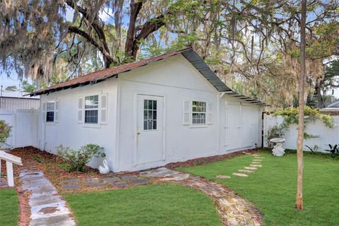 A home in HIGH SPRINGS