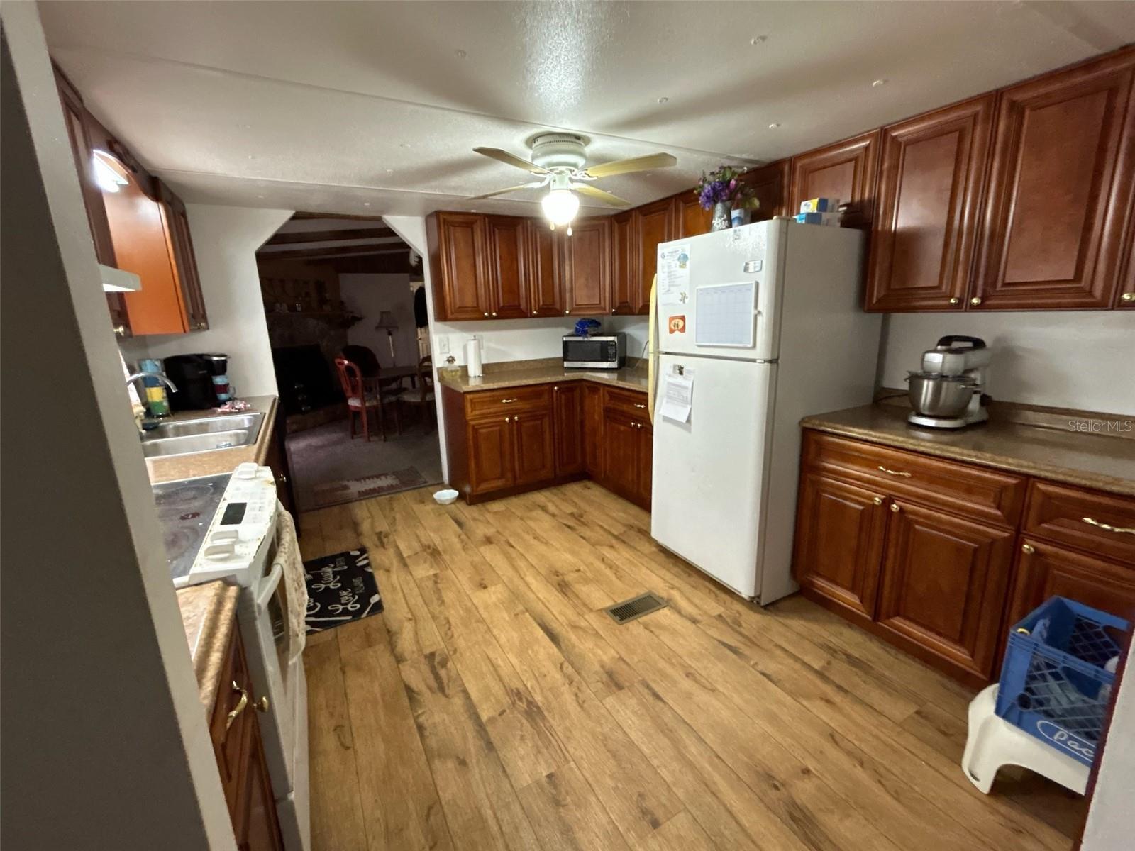 HOLIDAY ACRES UNIT 02 - Residential