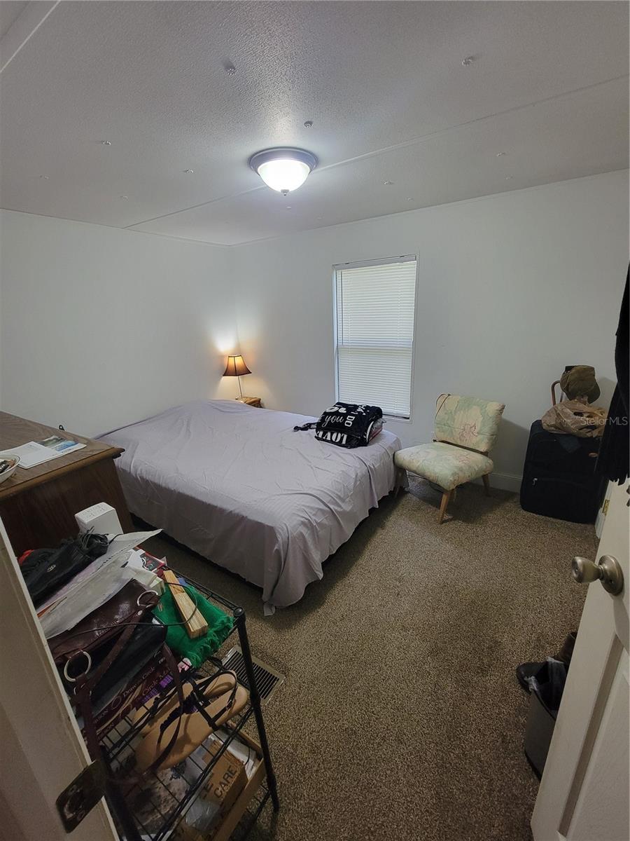 HOLIDAY ACRES UNIT 02 - Residential