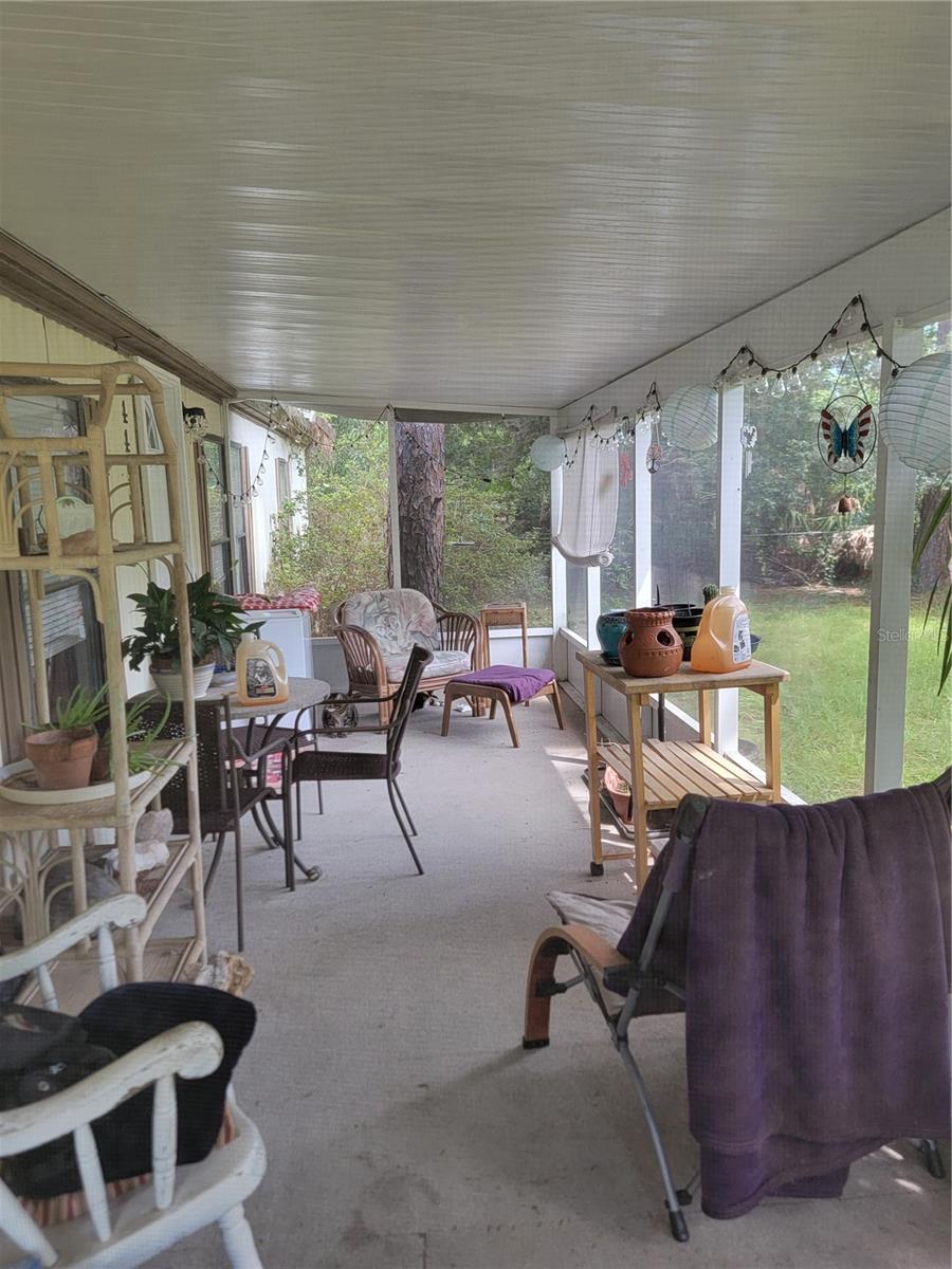 HOLIDAY ACRES UNIT 02 - Residential