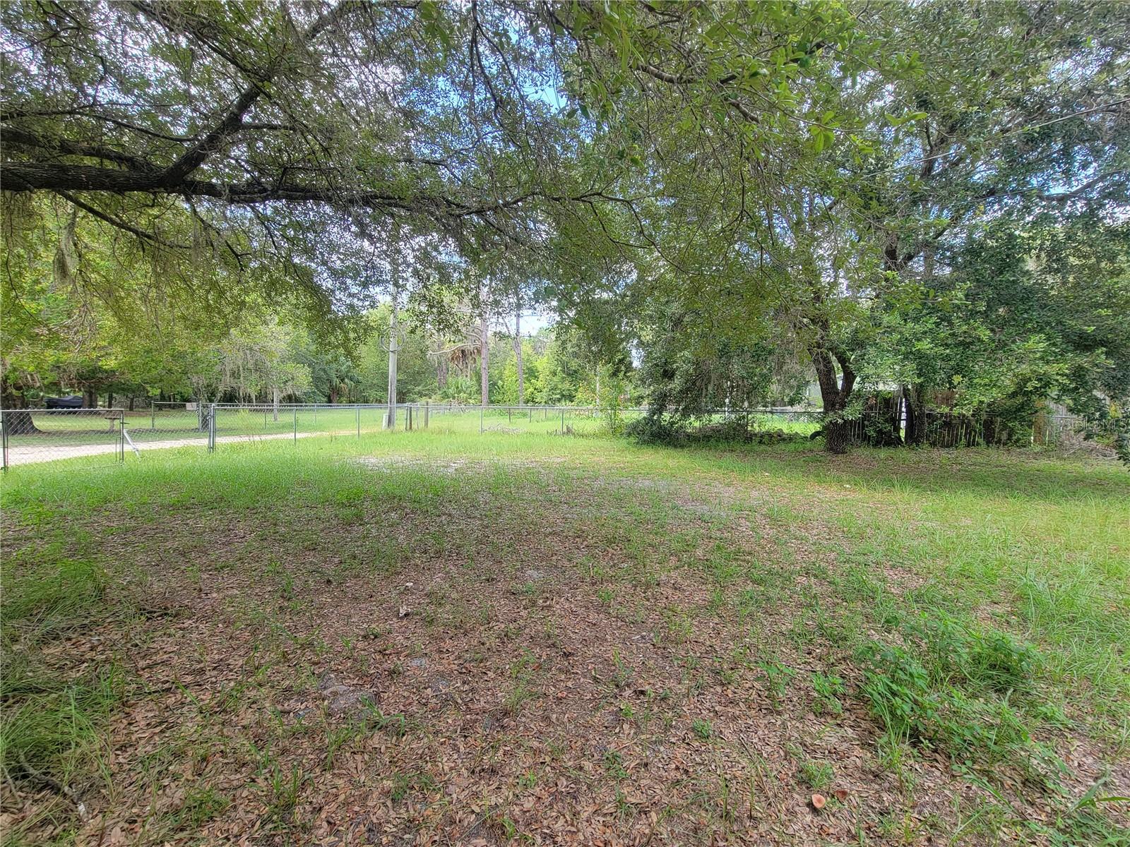 HOLIDAY ACRES UNIT 02 - Residential