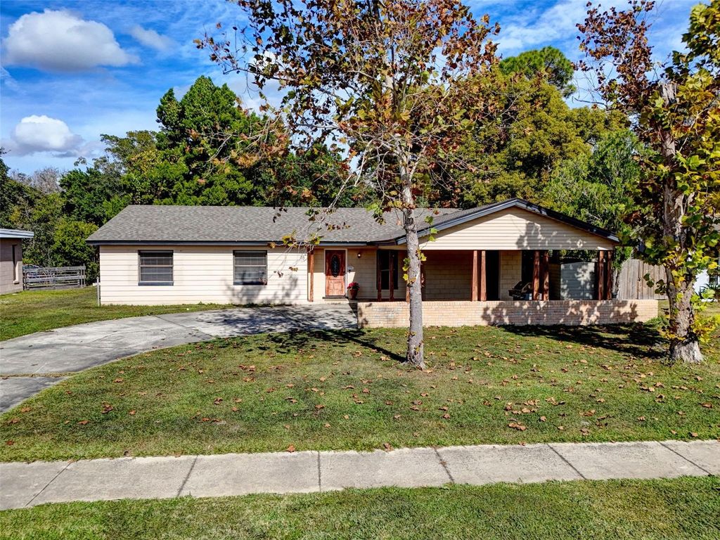 Photo of 98 Mark David Court, Casselberry, FL 32707 (MLS # O6363703)