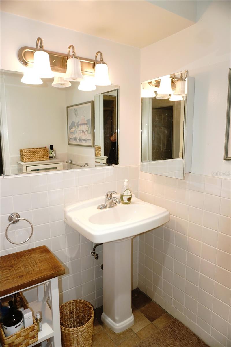 TAHITIAN GARDENS CONDO - Residential