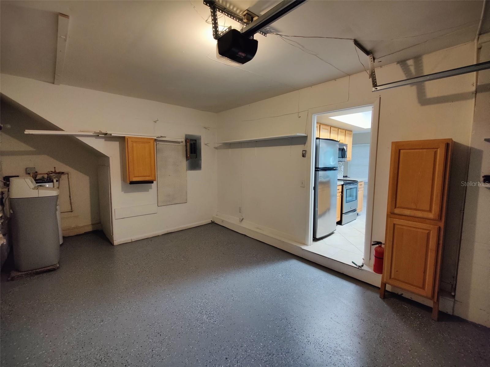 RAINTREE MANOR HOMES CONDOMINI - Residential Lease