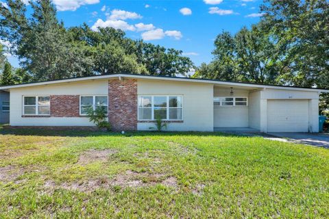Photo of 417 N Tampa Avenue, Orlando, FL 32805 (MLS # O6354511) Photo of 417 N Tampa Avenue, Orlando, FL 32805 (MLS # O6354511)
