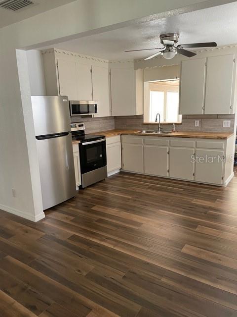 SIR-LEE HEIGHTS - Residential Lease