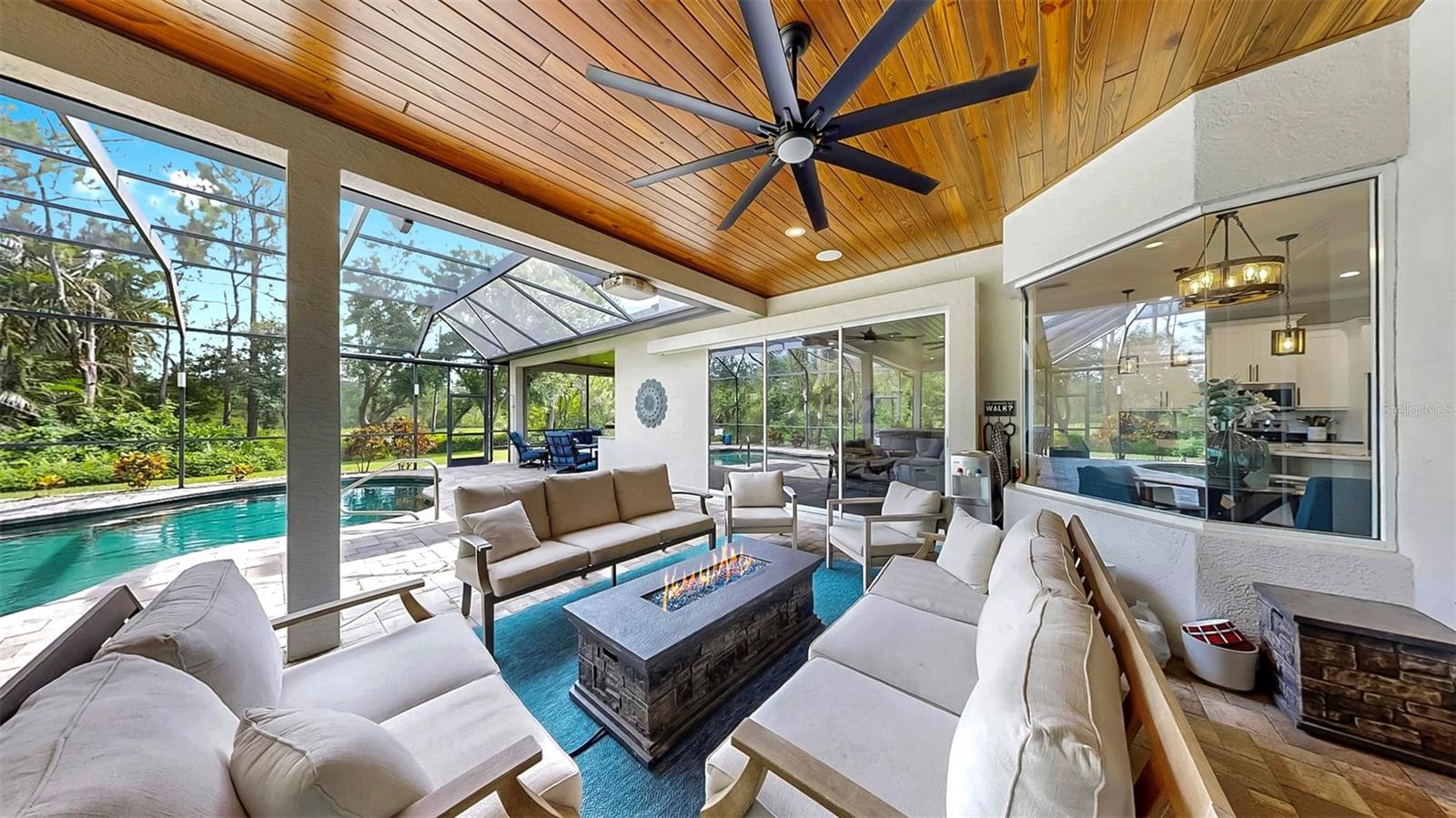 21803 DEER POINTE CROSSING