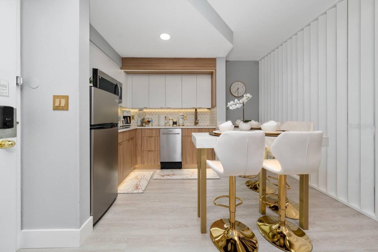 7601 CANADA AVENUE 614