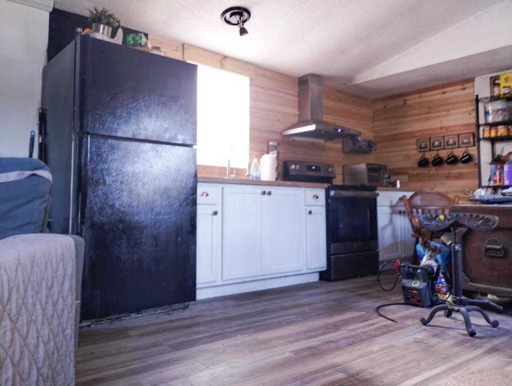 MOON LAKE ESTATES - Residential