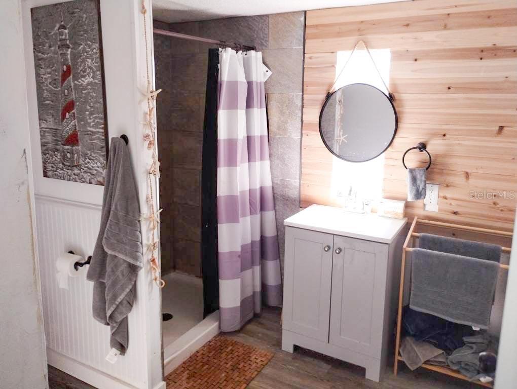 MOON LAKE ESTATES - Residential