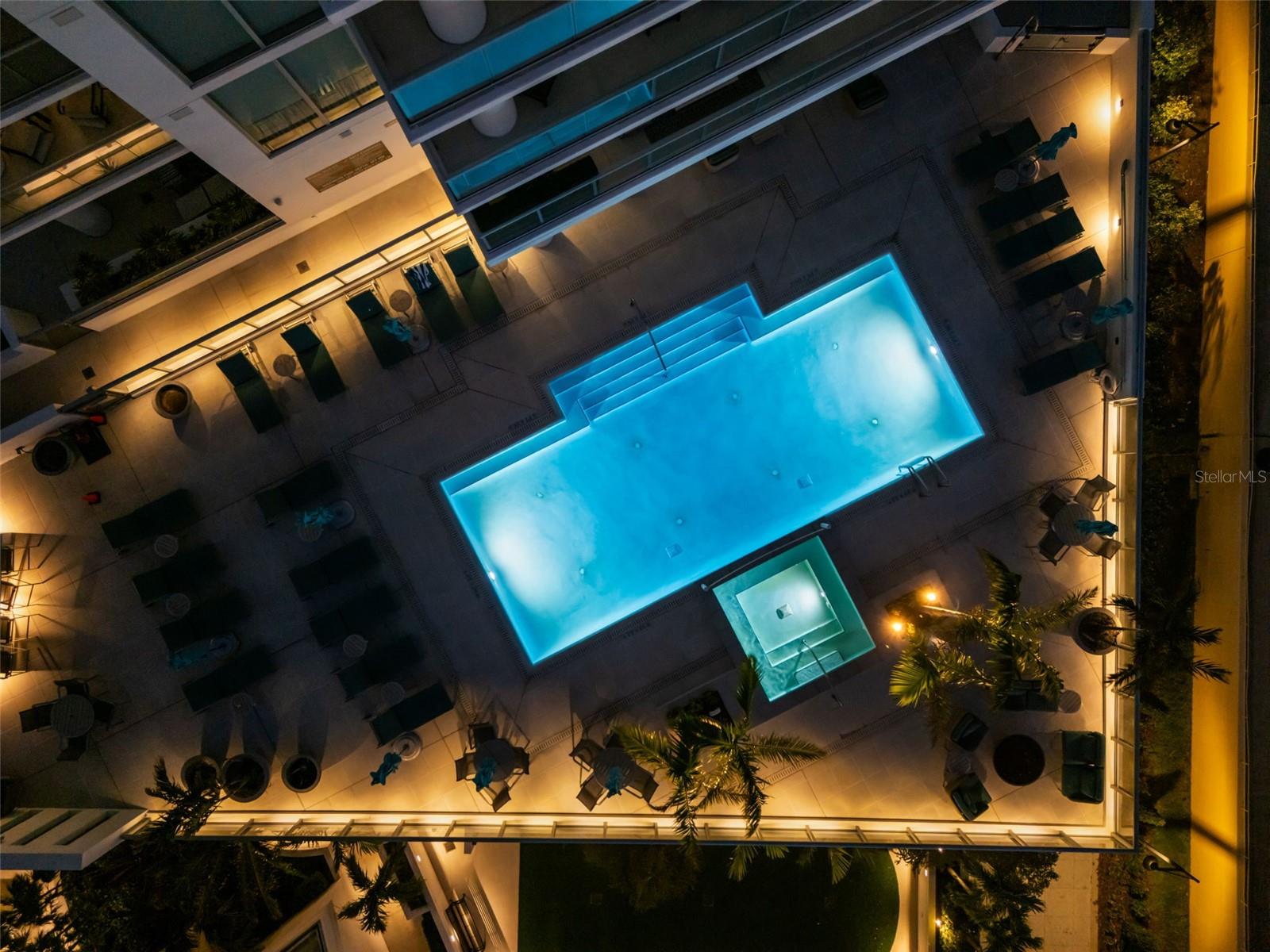 BAYSO SARASOTA CONDOMINIUM - Residential