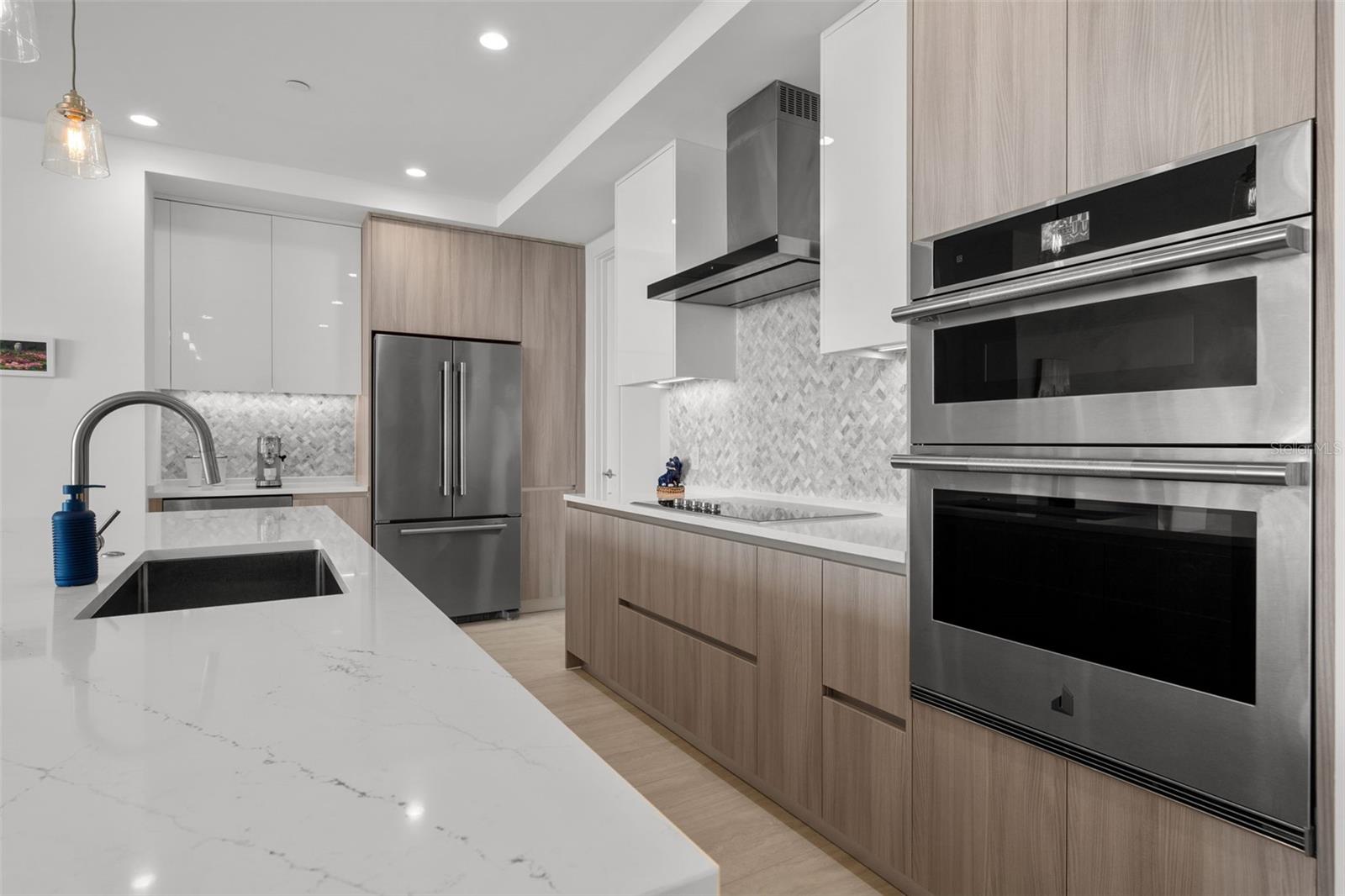 BAYSO SARASOTA CONDOMINIUM - Residential