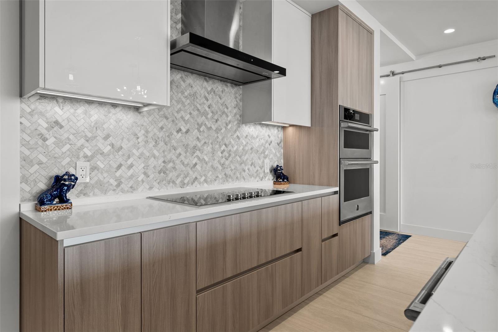 BAYSO SARASOTA CONDOMINIUM - Residential