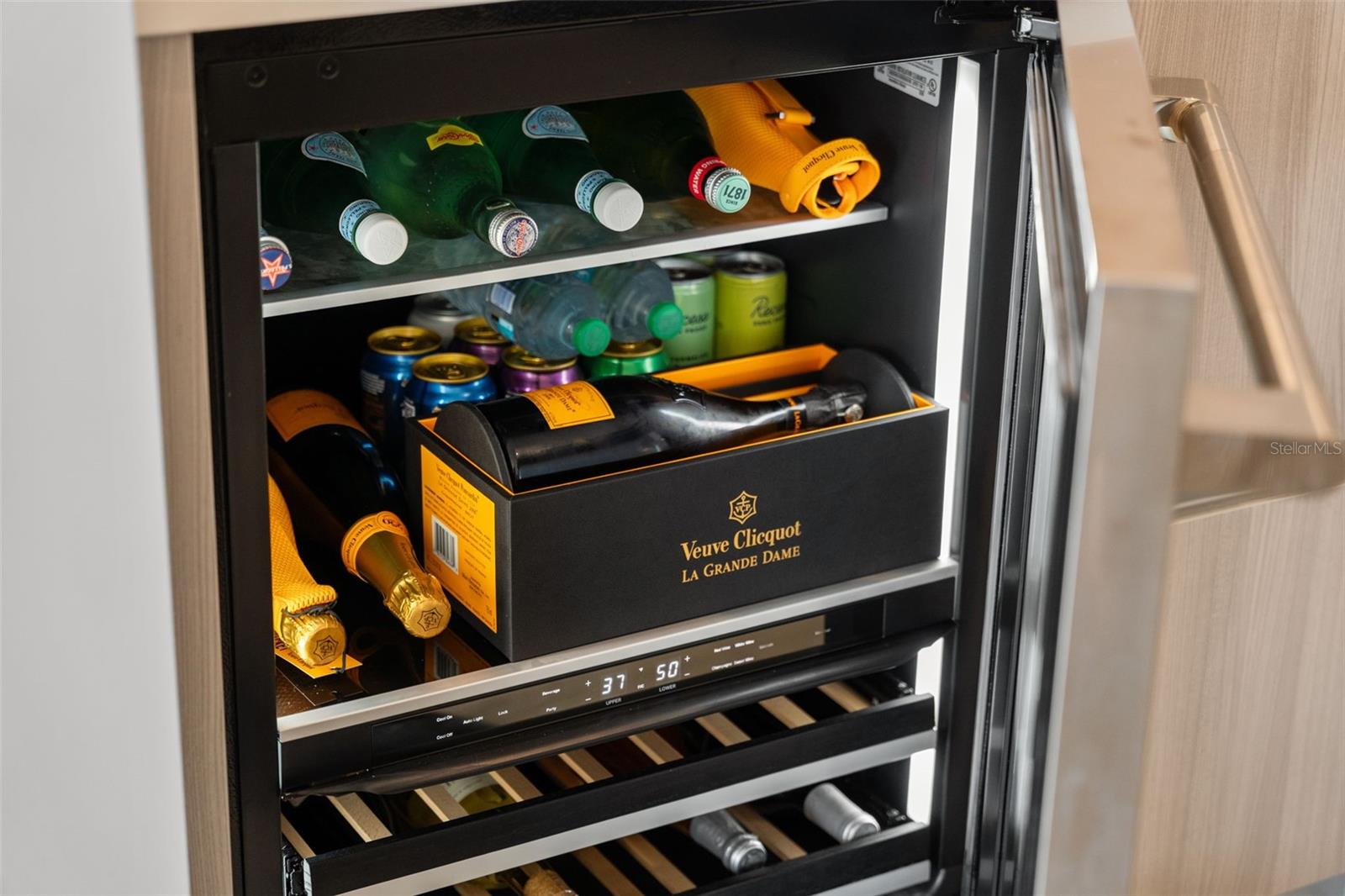 BAYSO SARASOTA CONDOMINIUM - Residential