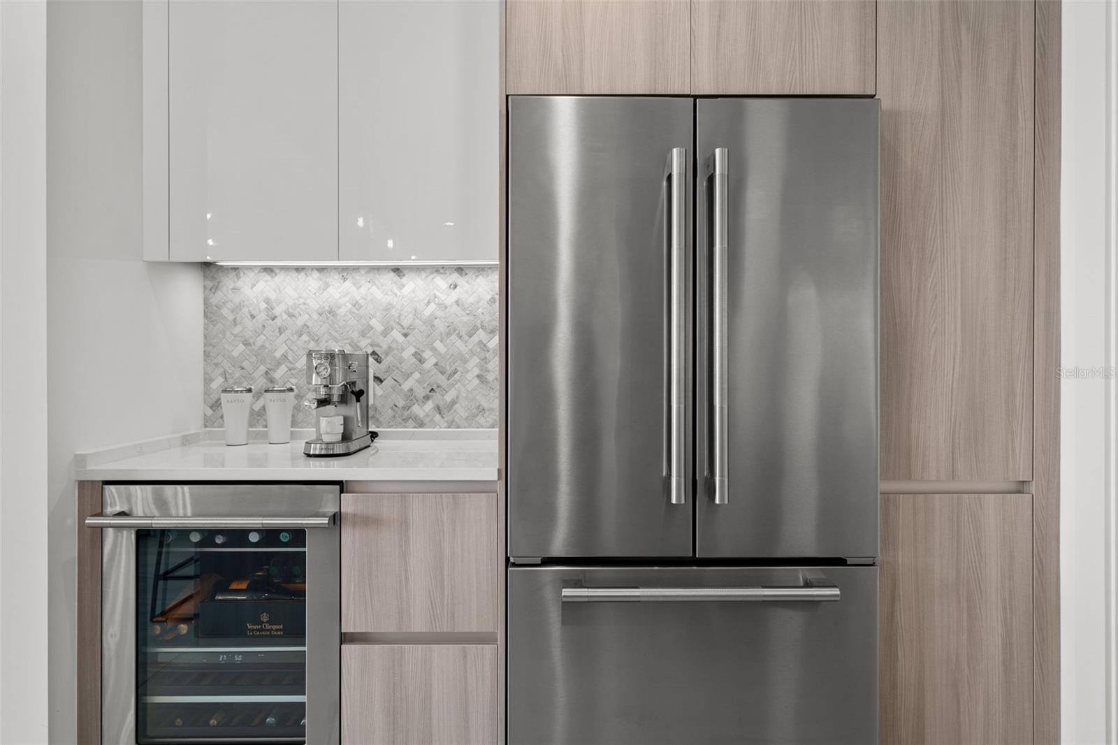 BAYSO SARASOTA CONDOMINIUM - Residential