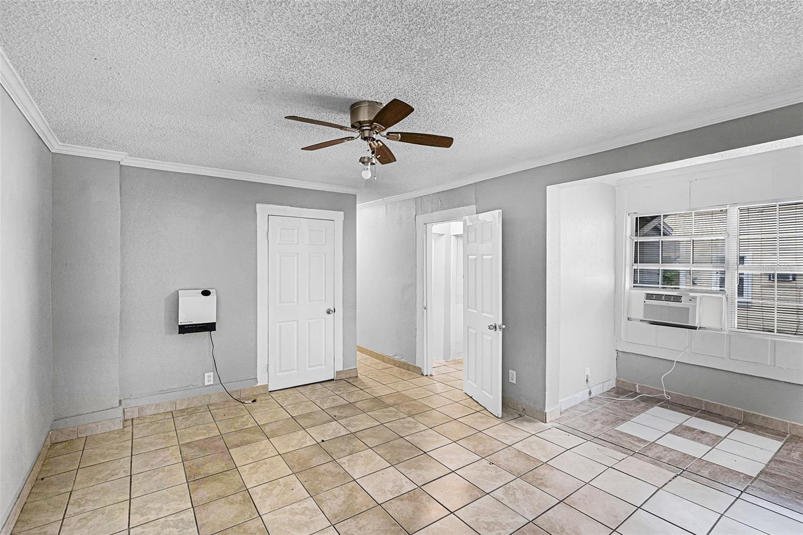 EUSTIS - Residential Lease