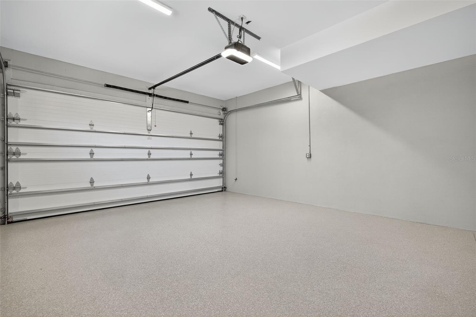 THE ROYAL TOWNHOMES - Residential