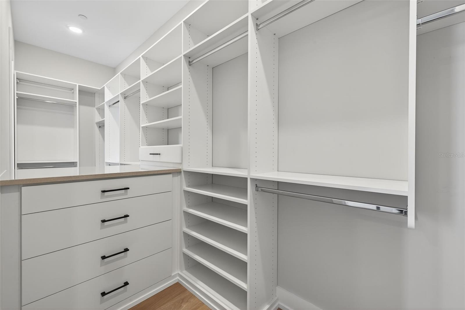 THE ROYAL TOWNHOMES - Residential