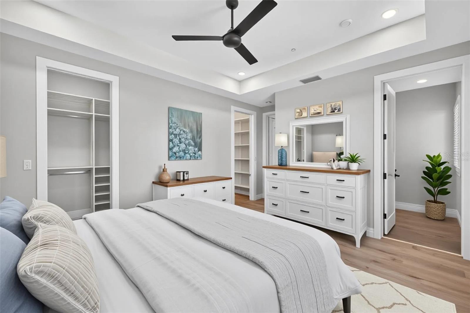 THE ROYAL TOWNHOMES - Residential