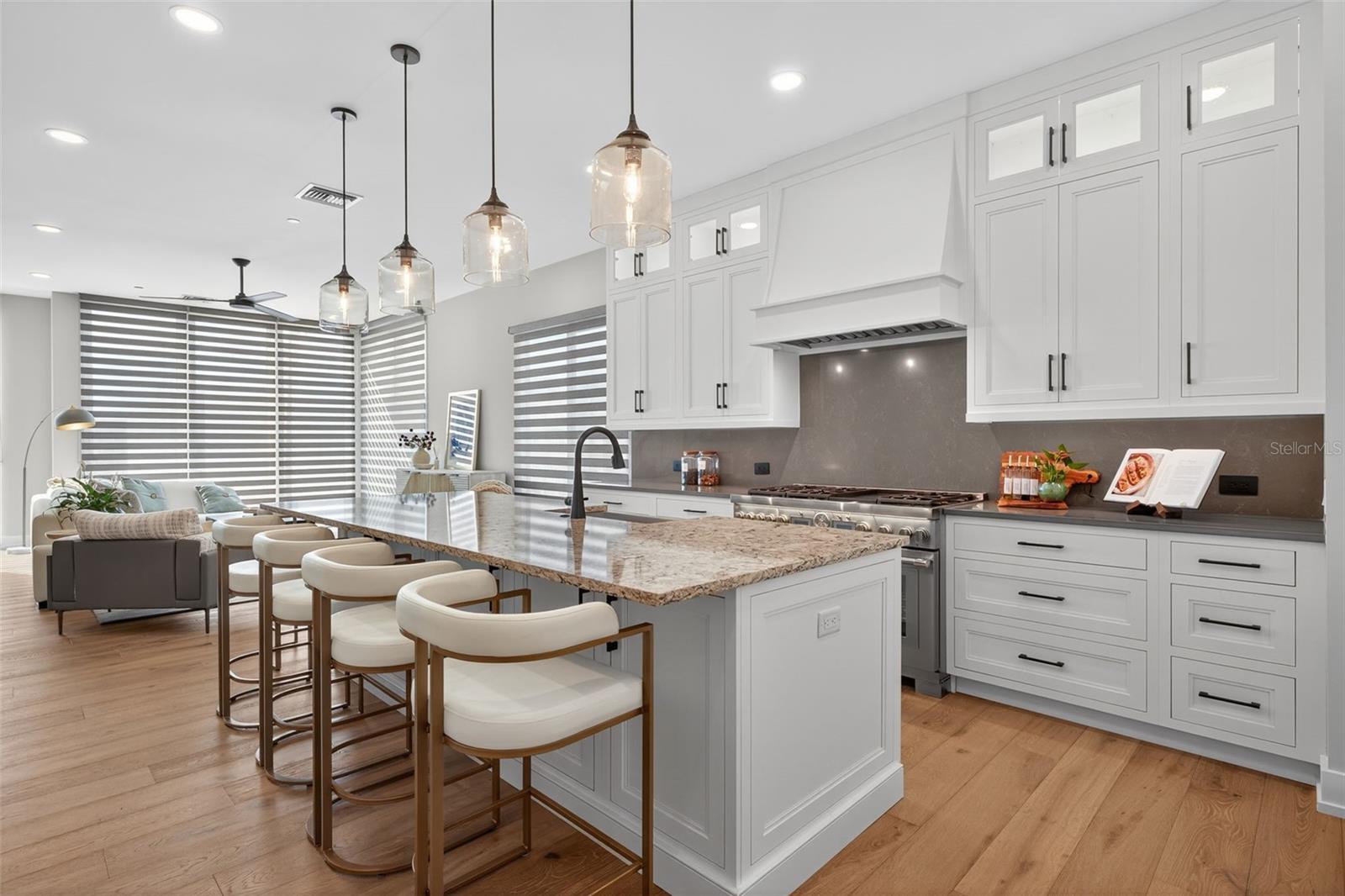 THE ROYAL TOWNHOMES - Residential