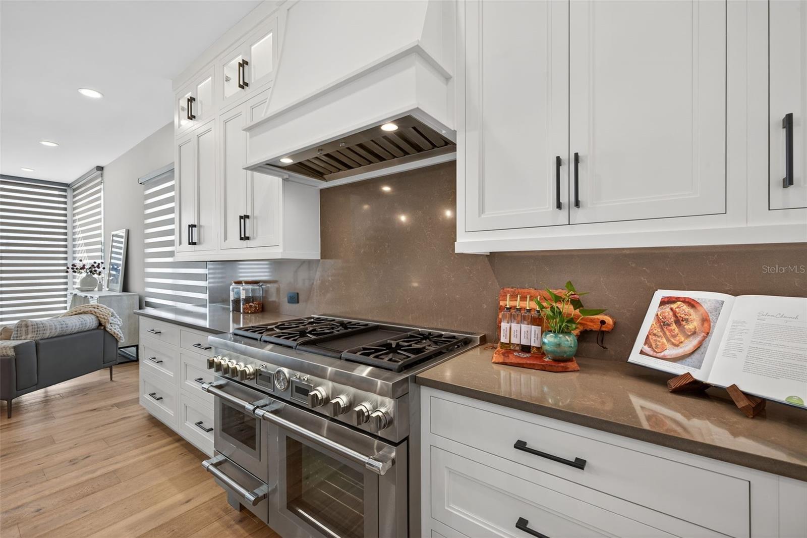 THE ROYAL TOWNHOMES - Residential