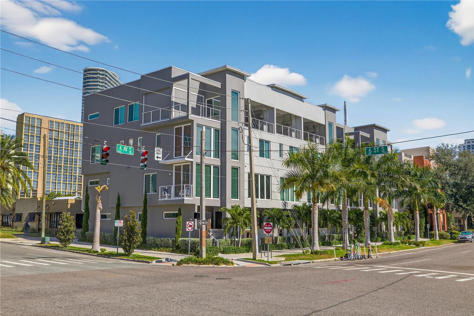 THE ROYAL TOWNHOMES - Residential