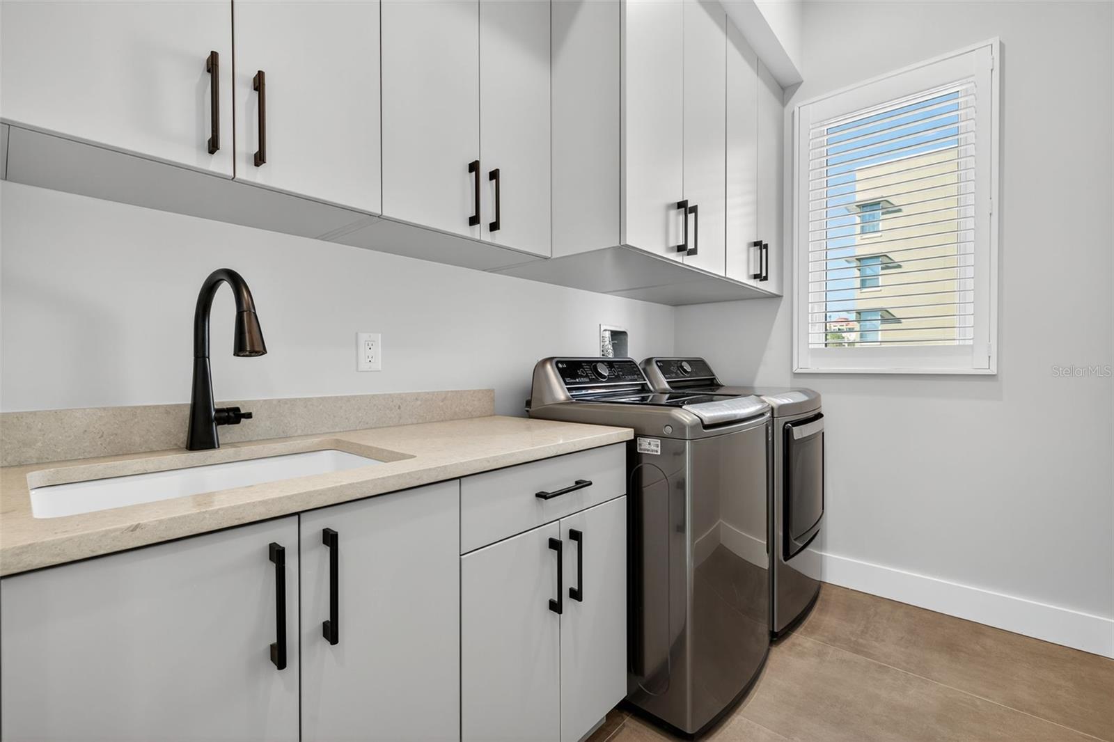 THE ROYAL TOWNHOMES - Residential