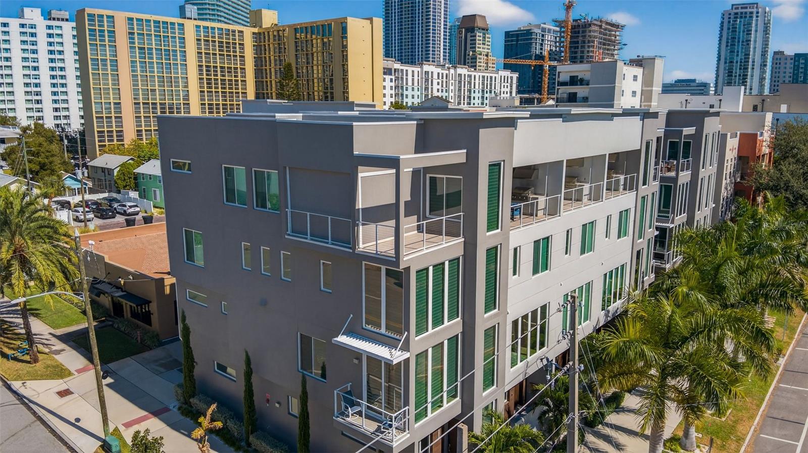 THE ROYAL TOWNHOMES - Residential