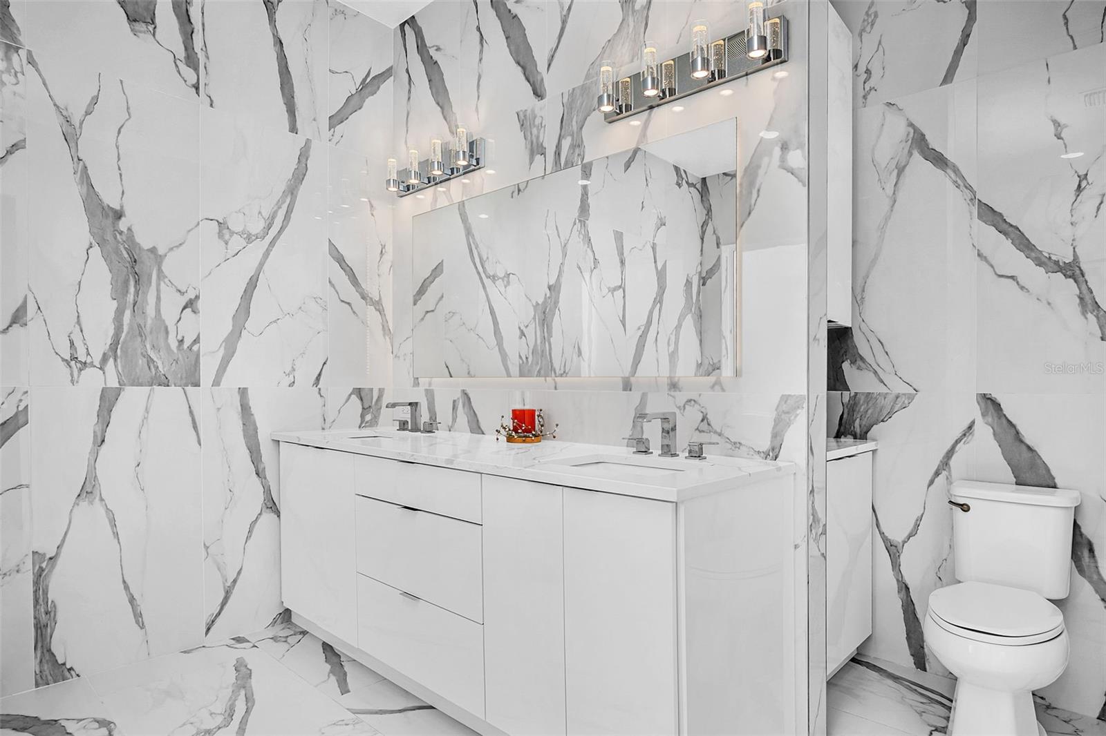 OLDSMAR TRACE SUB - Residential Lease