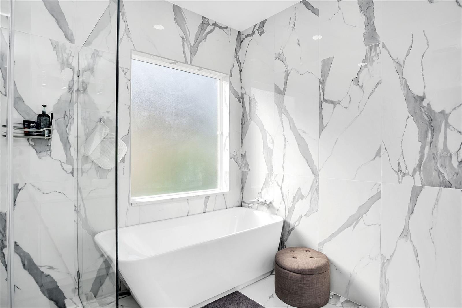 OLDSMAR TRACE SUB - Residential Lease