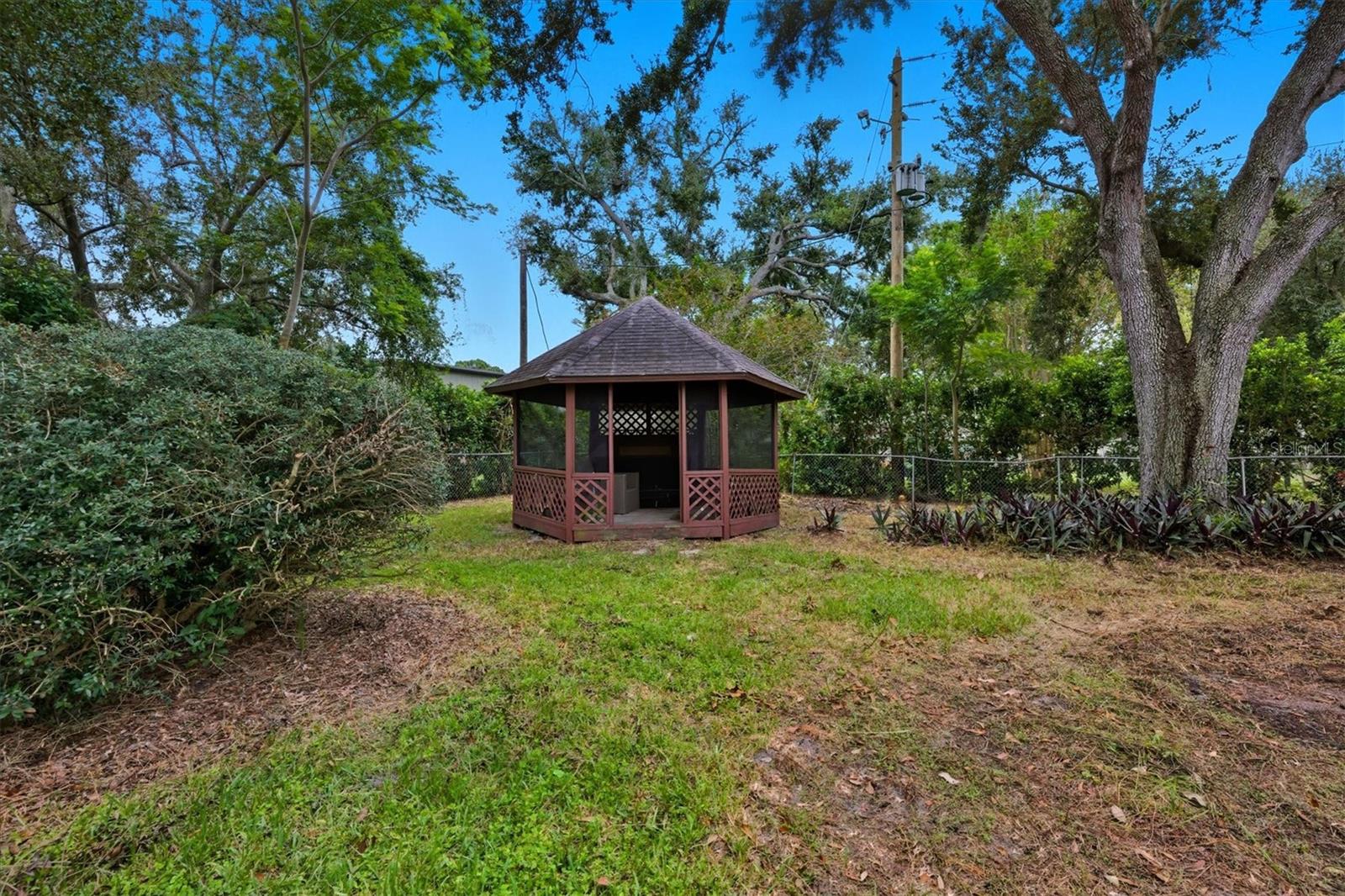 ACREAGE - Residential