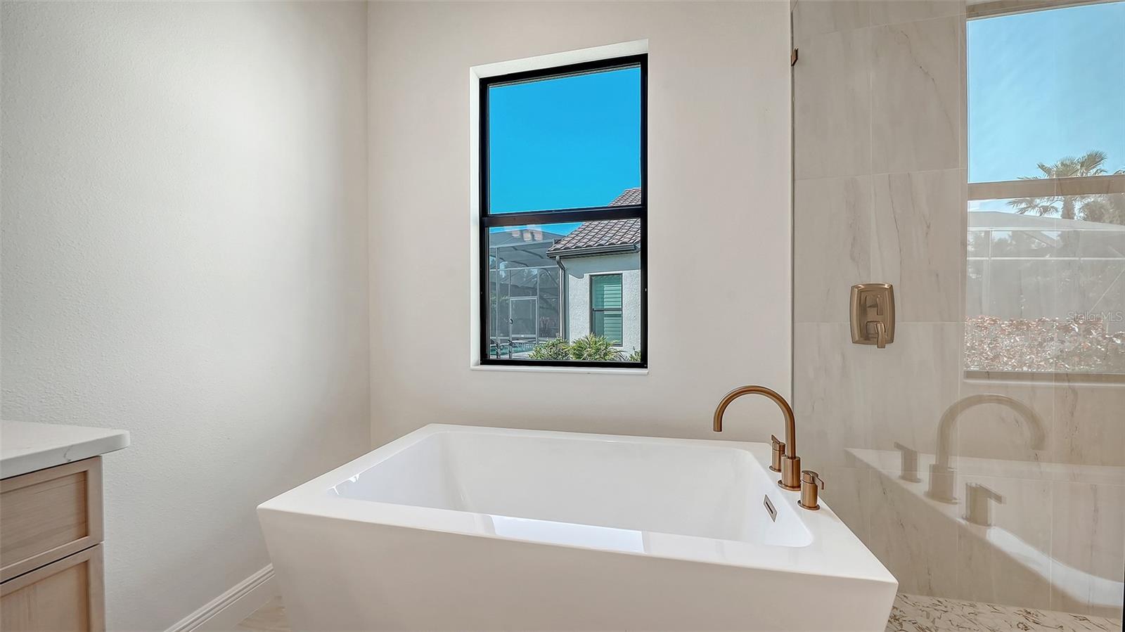 ARIA PHASE III - Residential