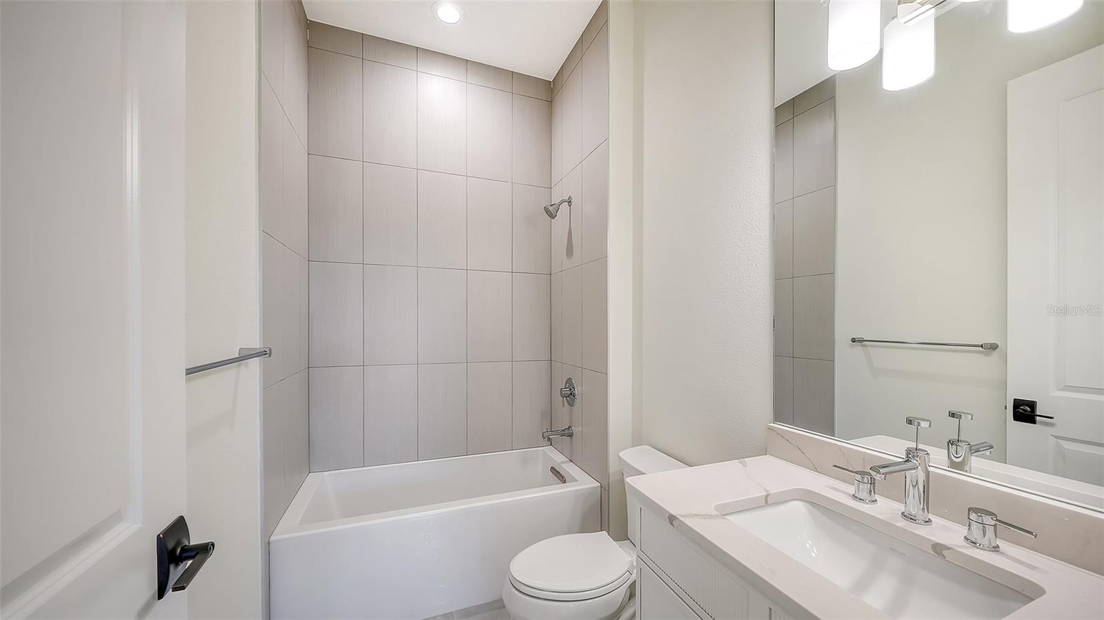 ARIA PHASE III - Residential