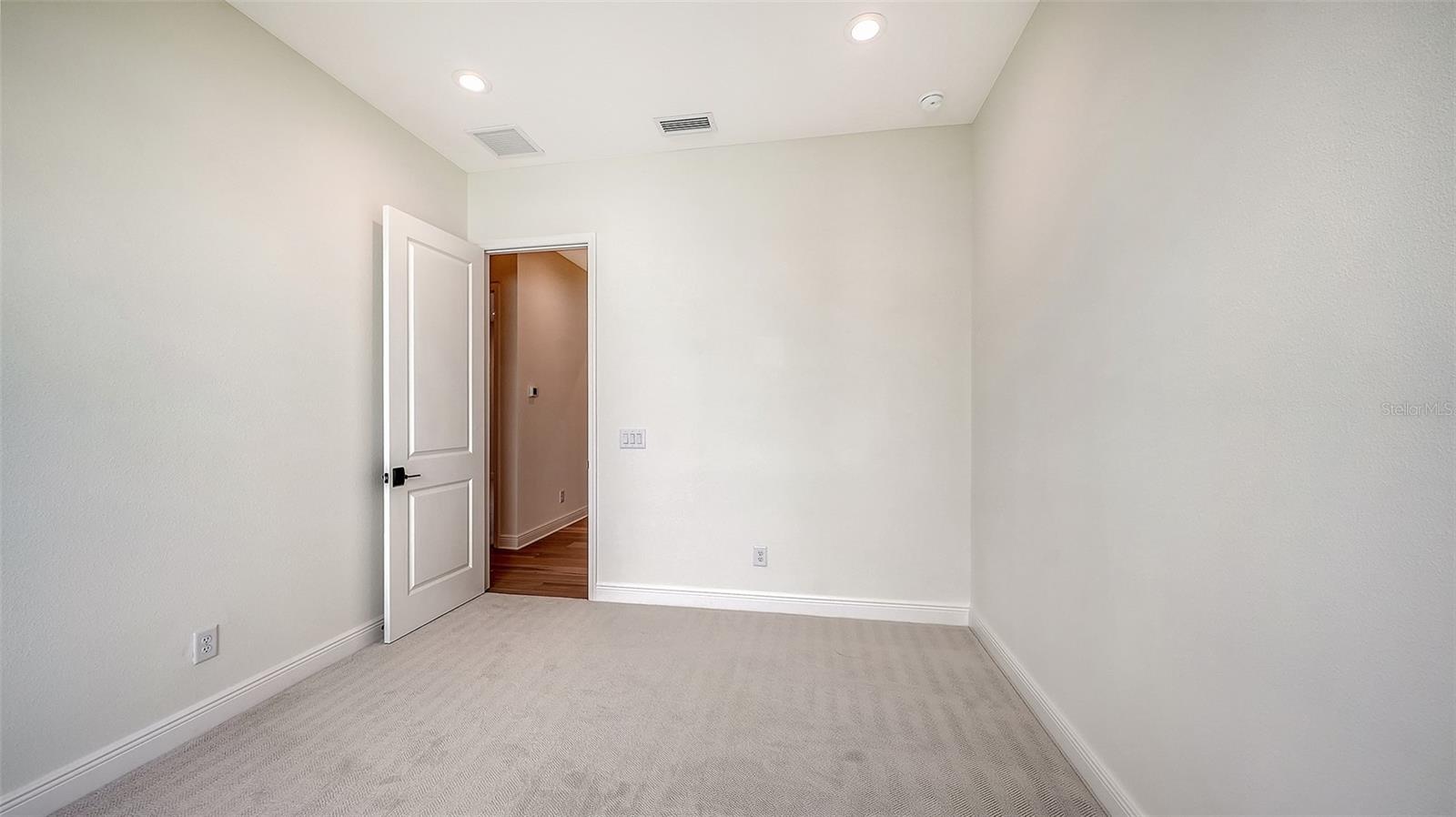 ARIA PHASE III - Residential